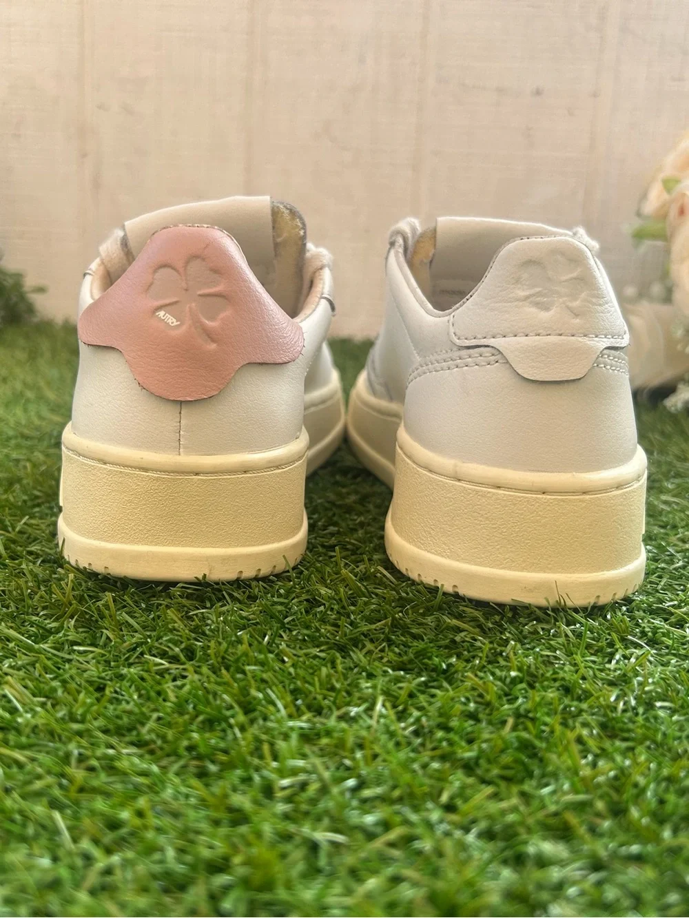 AUTRY SNEAKERS MISMATCHED MEDALIST LOW SNEAKERS WHITE PINK LEATHER kids 30  $240